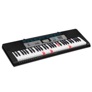 Casio LK-136 Синтезатор.